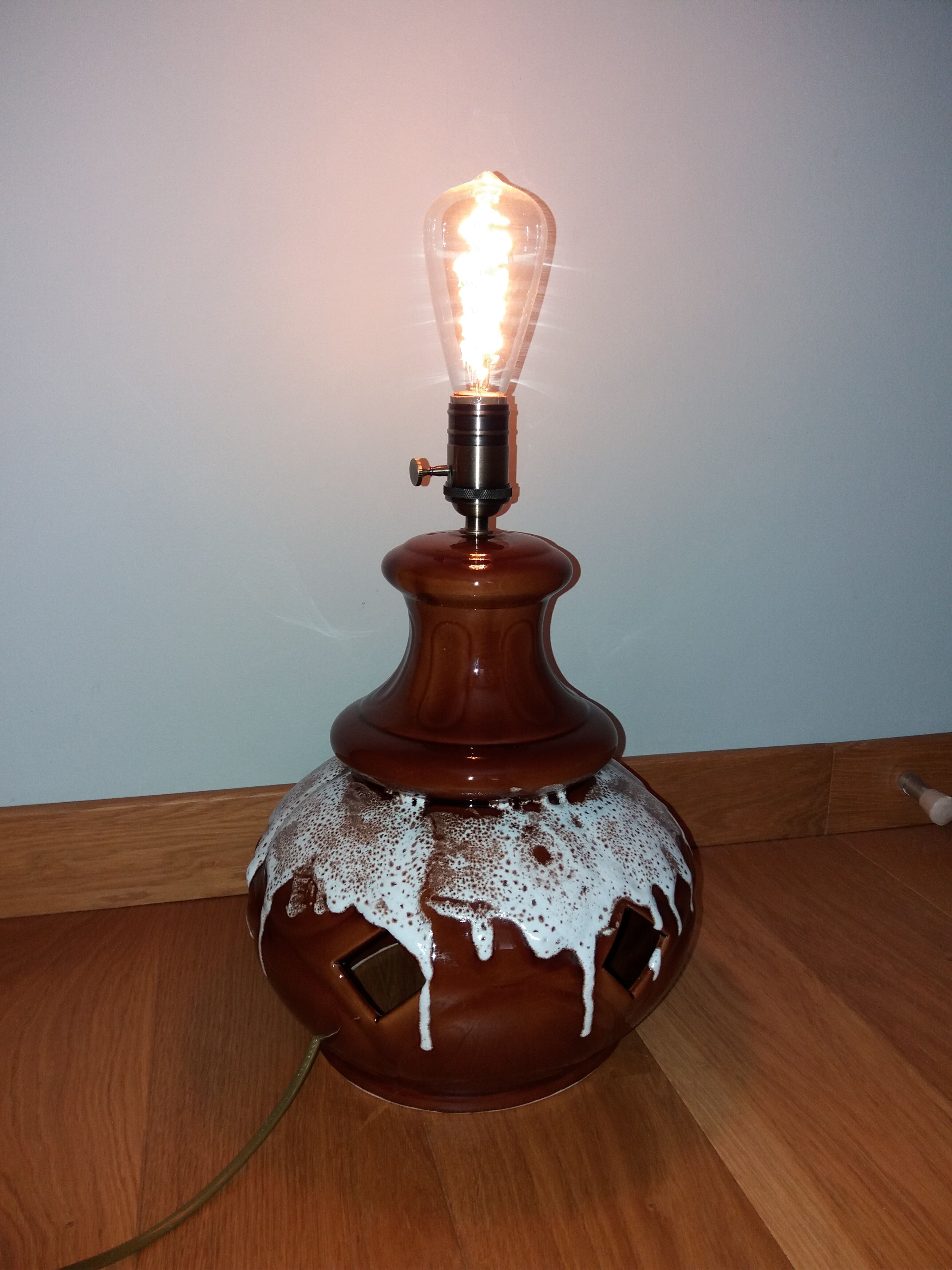 Ceramic lamp fat lava