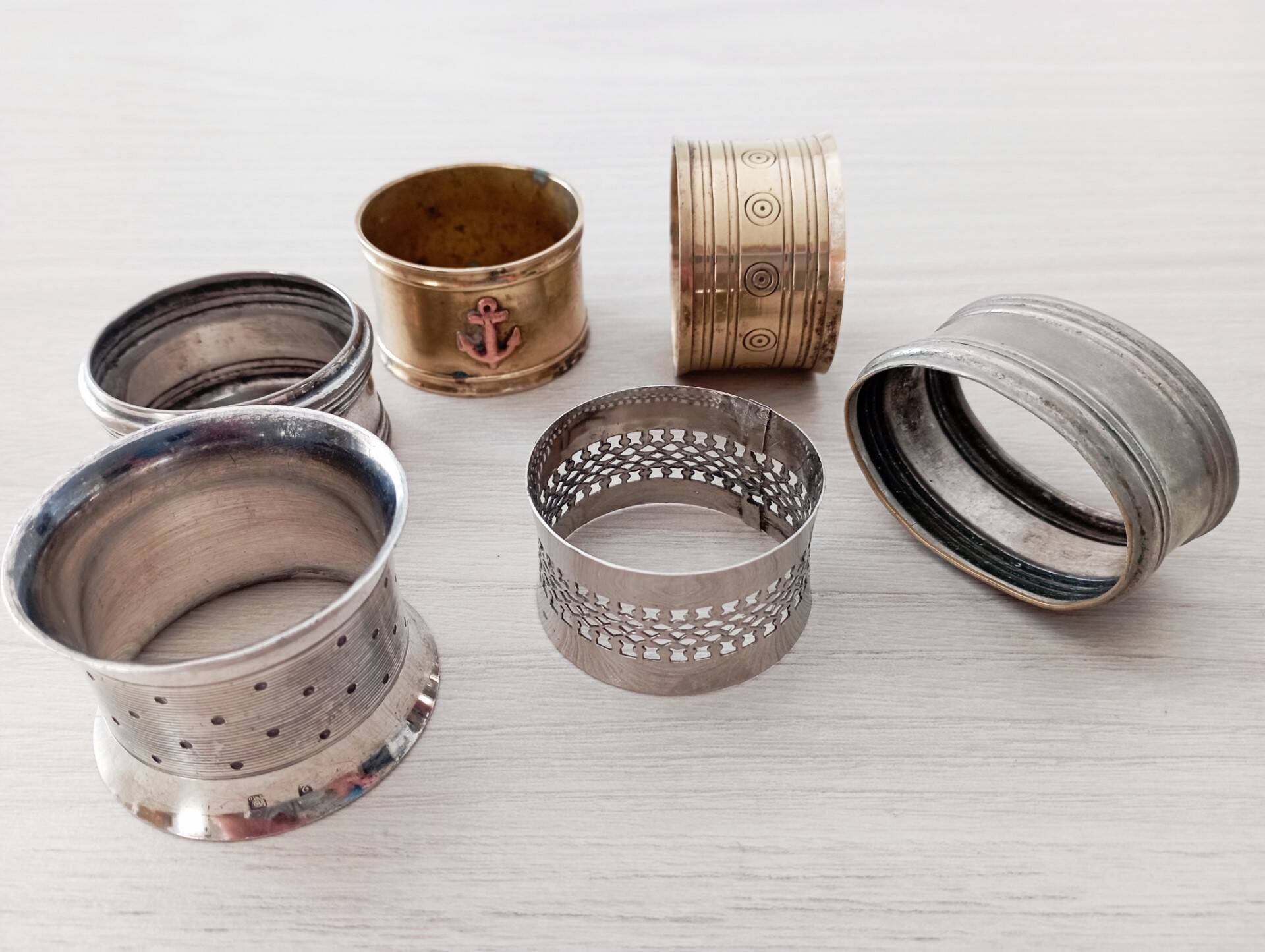 Set of 6 old napkin rings