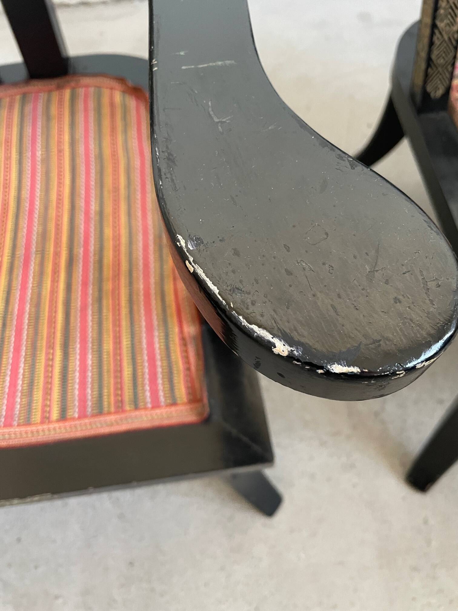 Chaises longues d'Ettore Zaccari, chêne avec détails sculptés, Italie, vers 1910/20