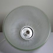 Suspension industrielle en verre prismatique type Holophane, Thorn, 1998