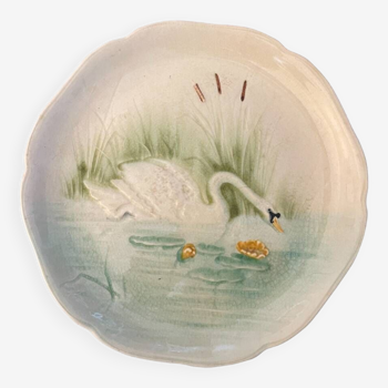 19th century plate Choisy Le Roi Majolica Swan Decor