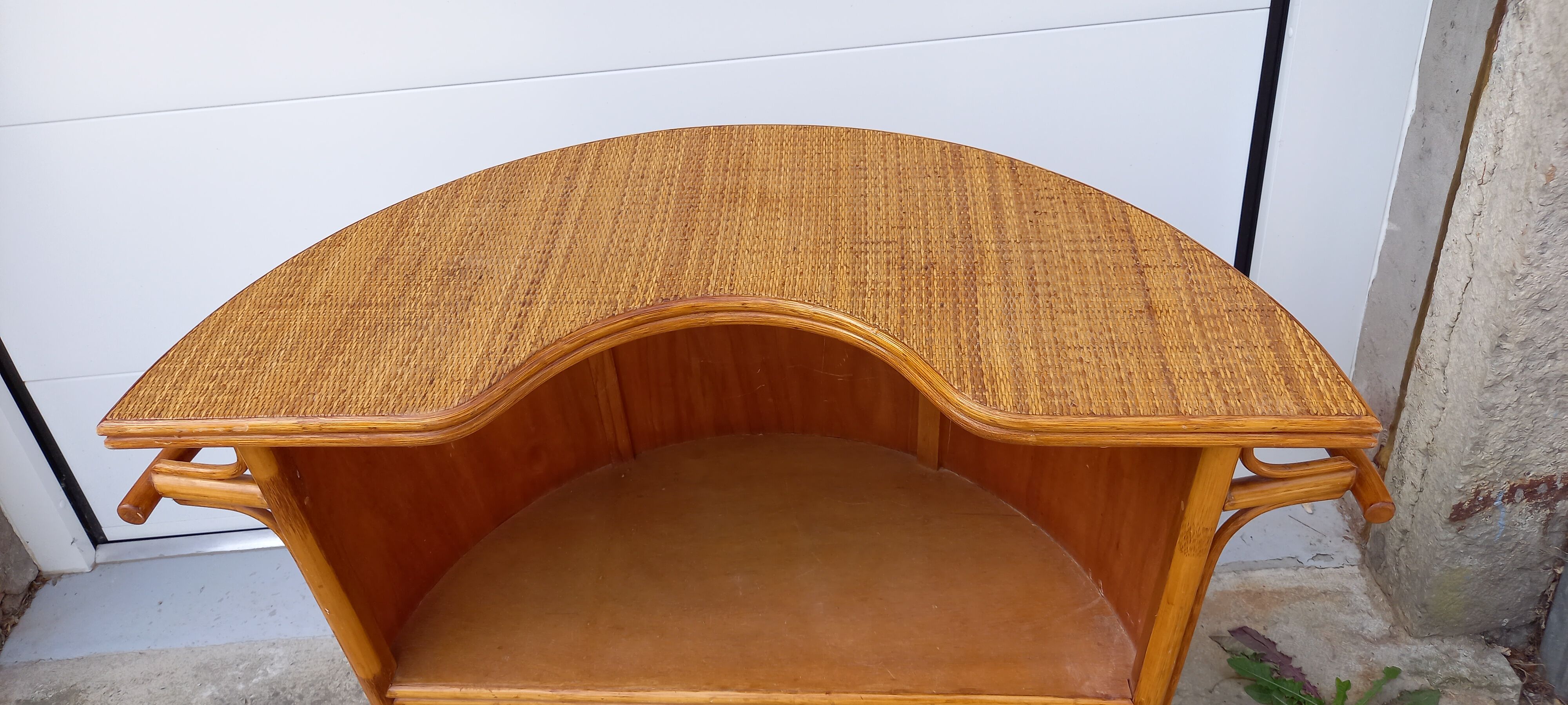 Bamboo bar and braided straw