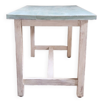 Farmhouse table