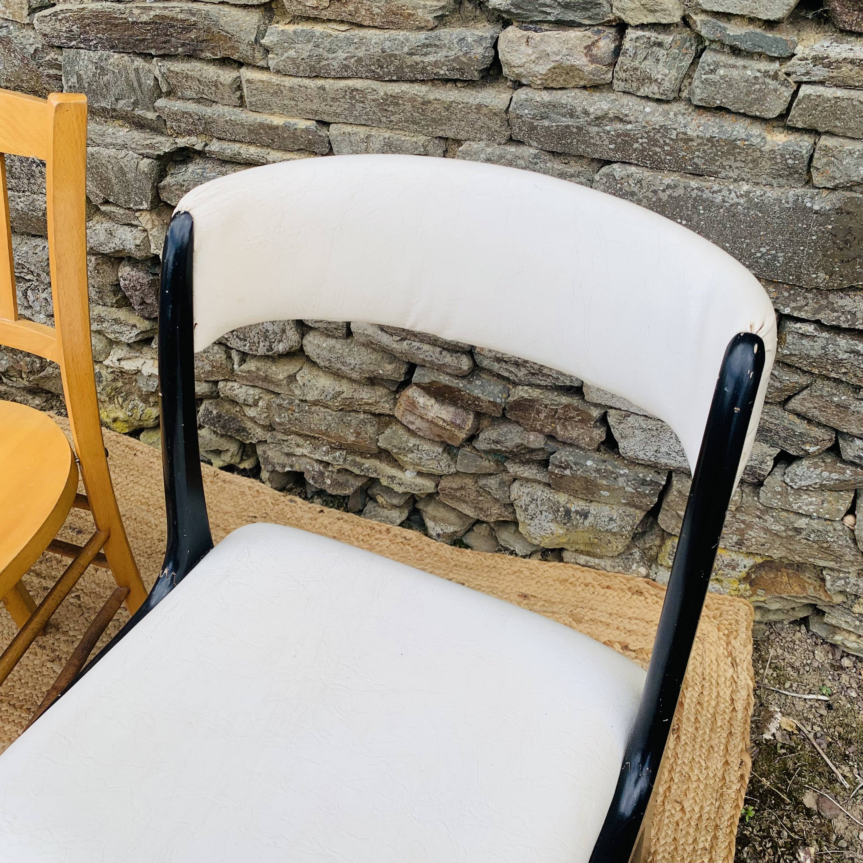 Ensemble de 4 chaises dépareillées