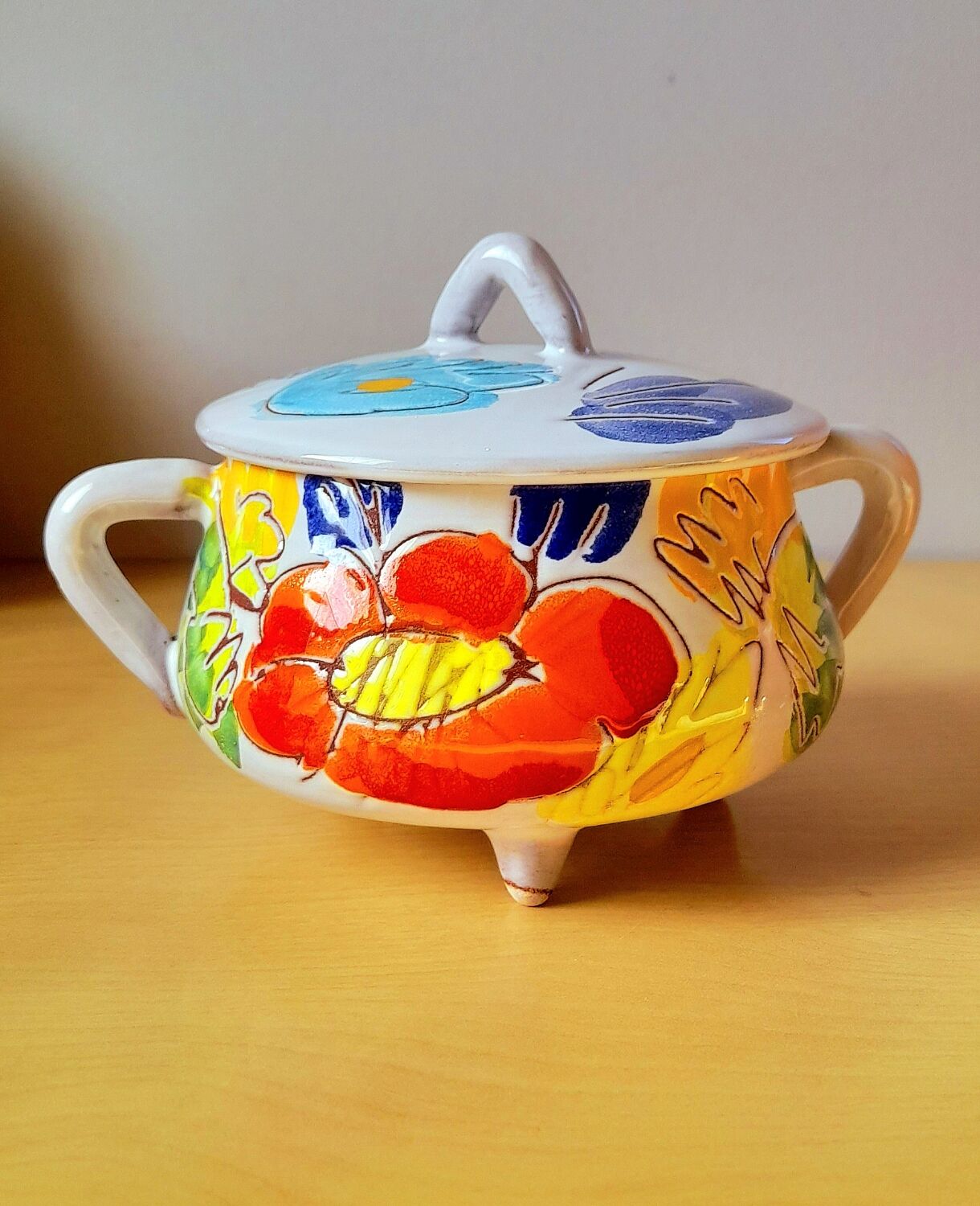 Tripod ceramic sugar bowl 60s