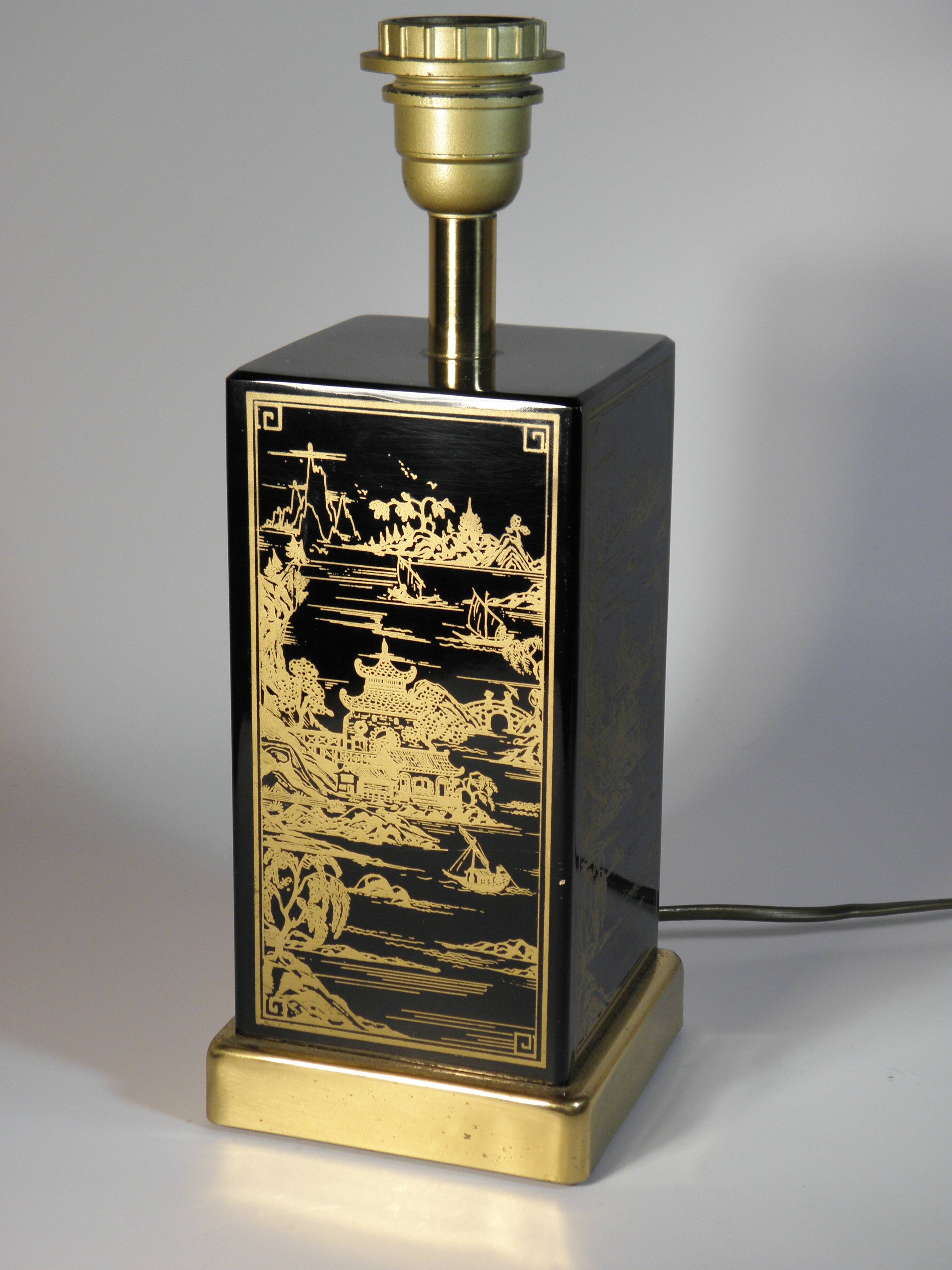 Pagoda lamp from the 1970s