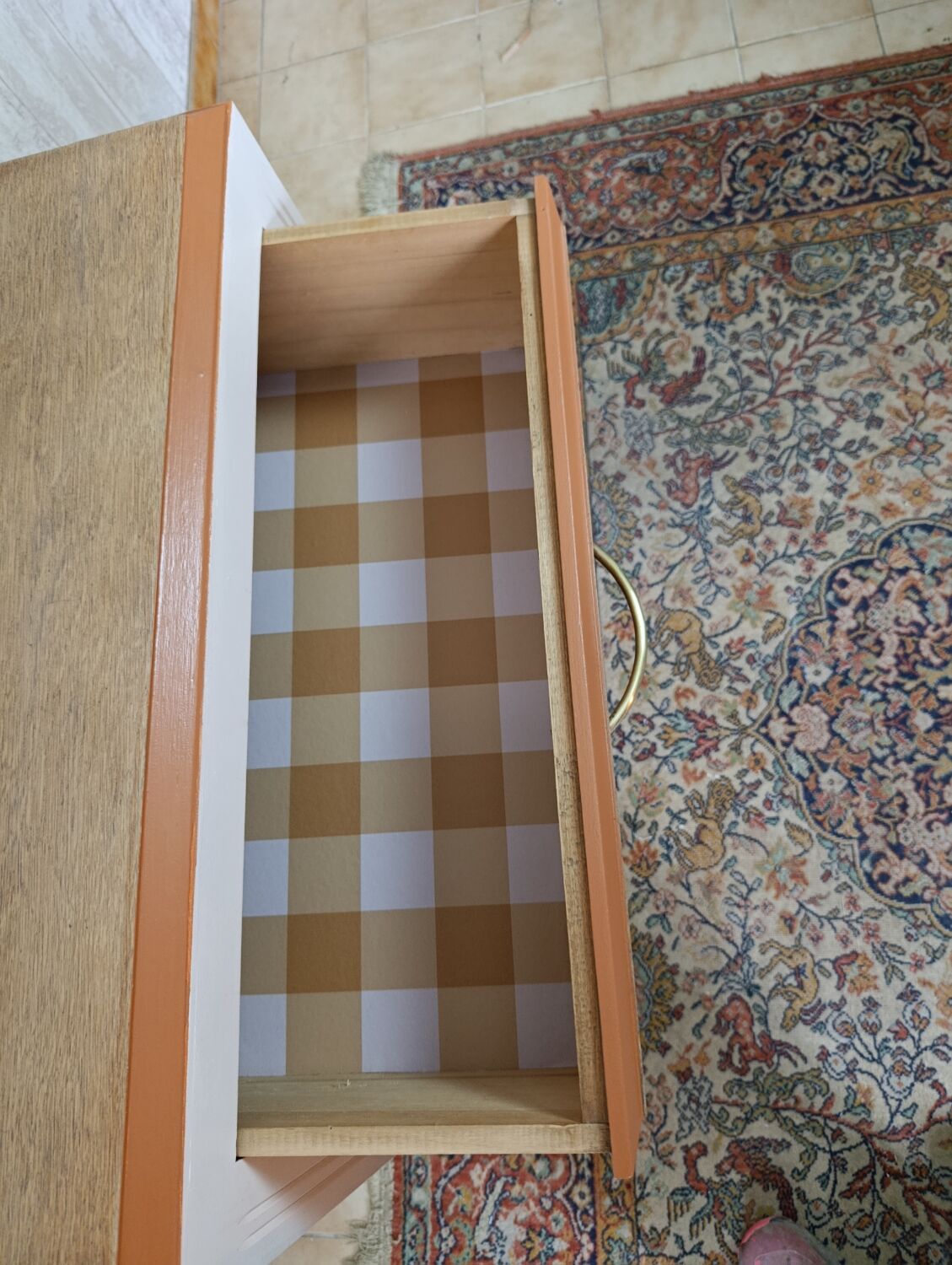 Small oak chest of drawers