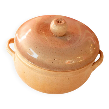 Stoneware soup tureen from the marsh.
