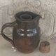 Carafe rafraîchissoir en céramique émaillée et bouchon en liège vintage