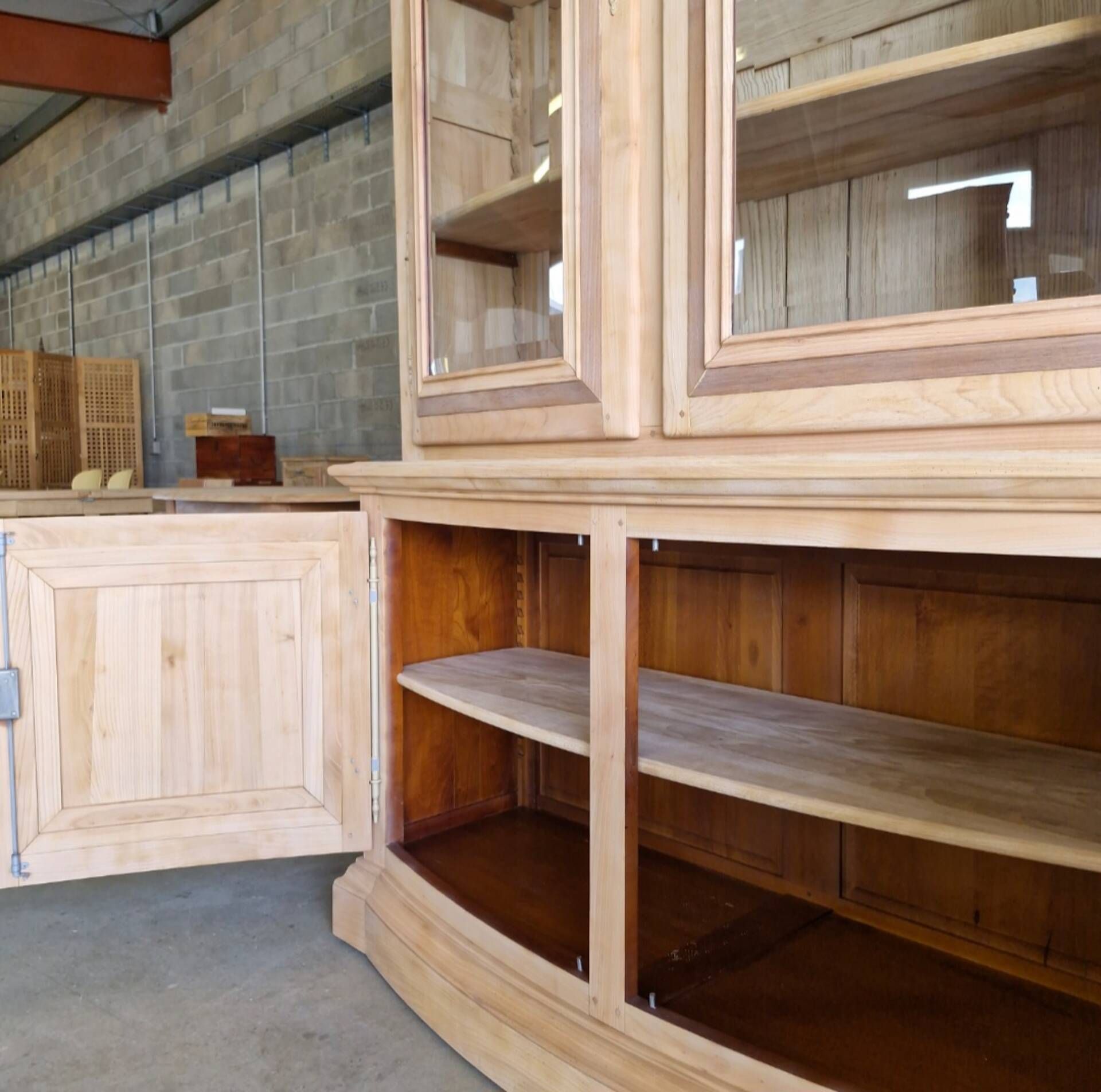 Large antique sideboard in solid cherry wood – Fully sandblasted