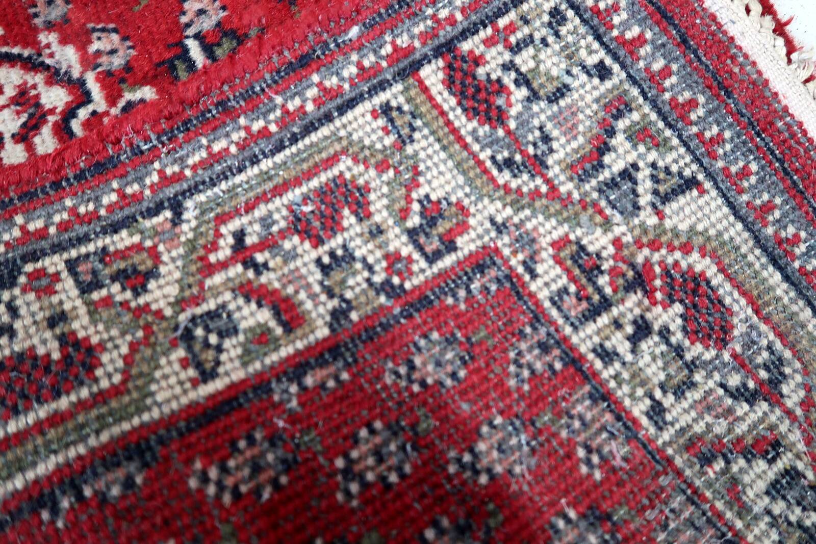 Tapis Seraband indien vintage en laine fait main – 74 x 143 cm - 1C1036