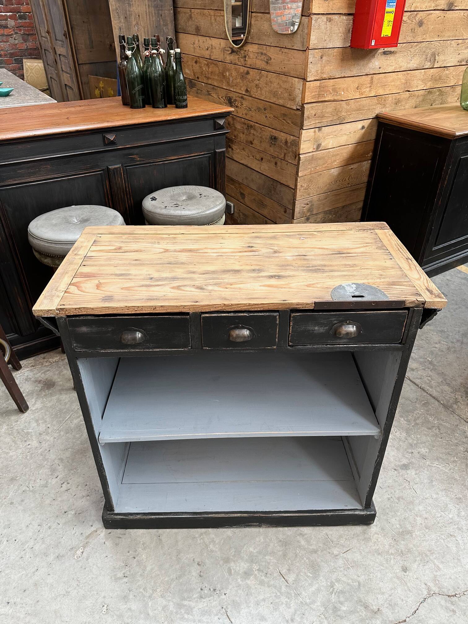 Small shop counter from the early 20th century