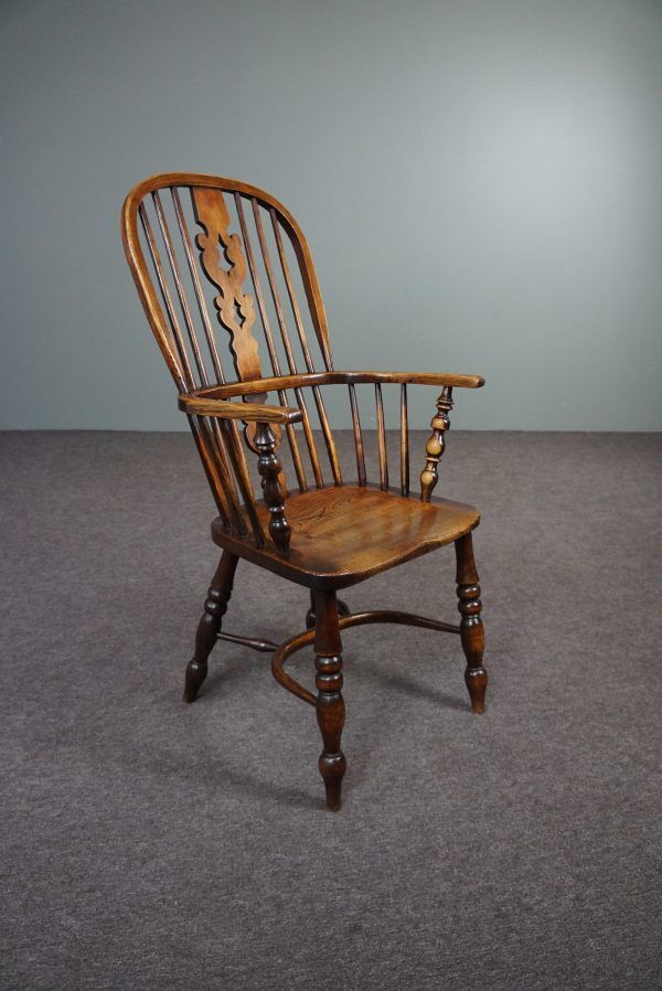 Antique English Windsor chair, high backrest, 18th century