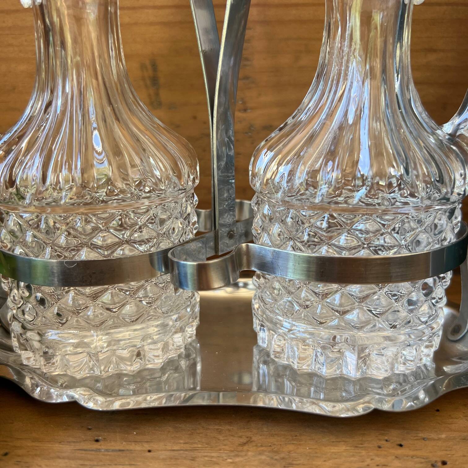 Oil & vinegar server