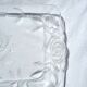 Plat à cake en verre motifs roses
