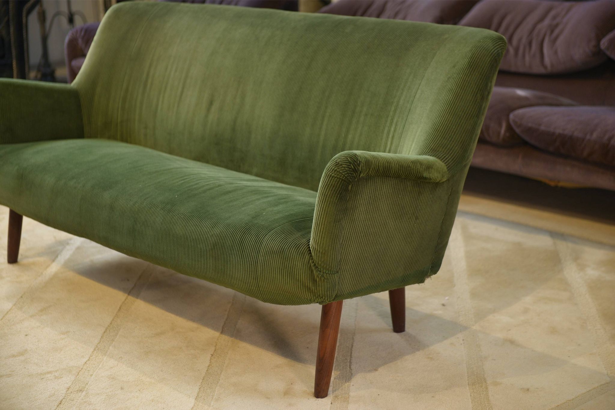 Green velvet canapé 1960s