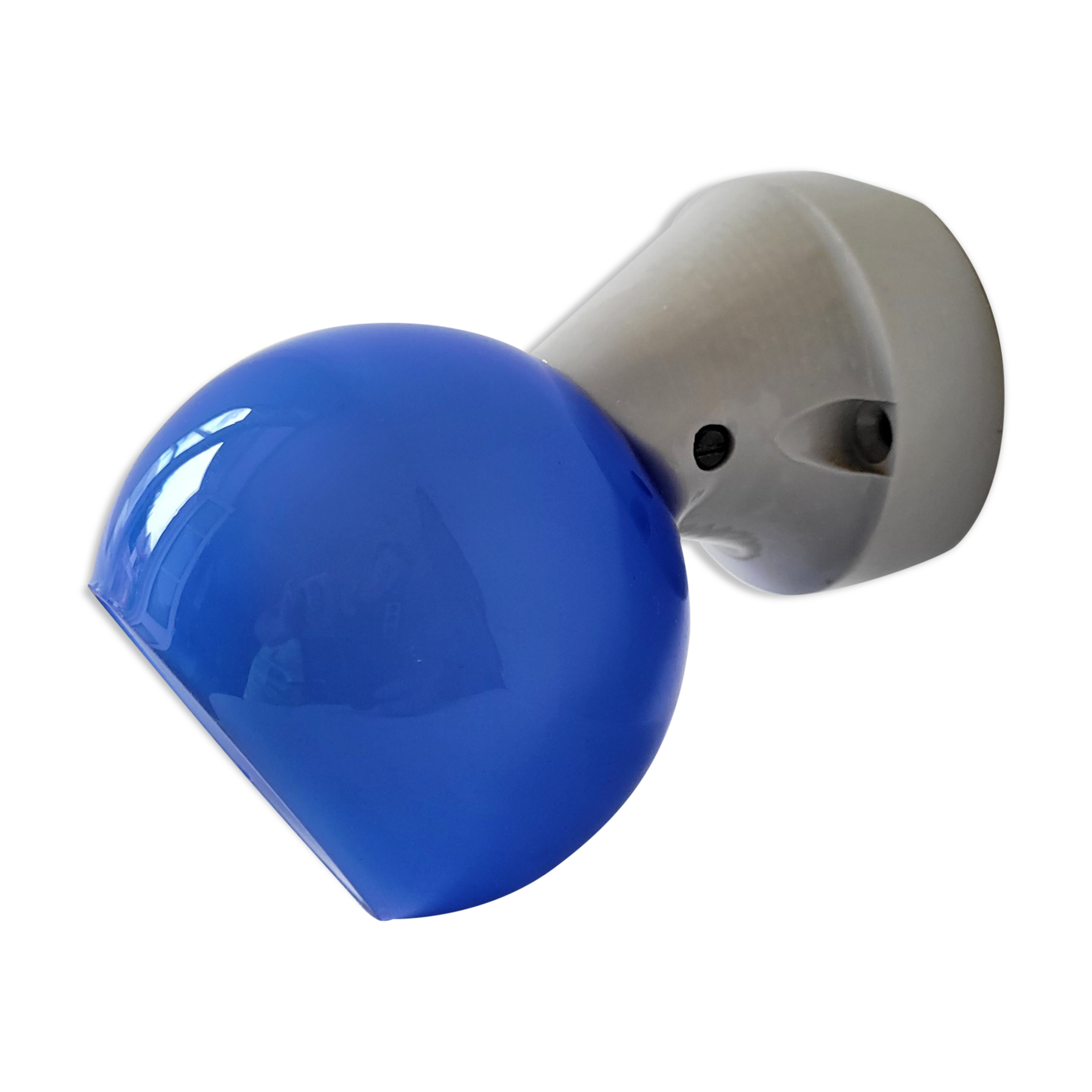Wall lamp in porcelain and opaline