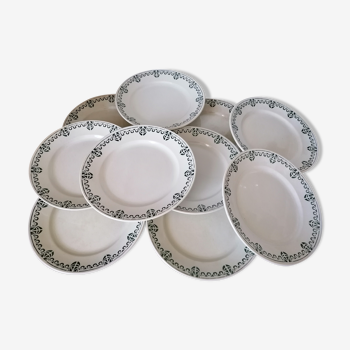 Set of 11 flat earthenware plates