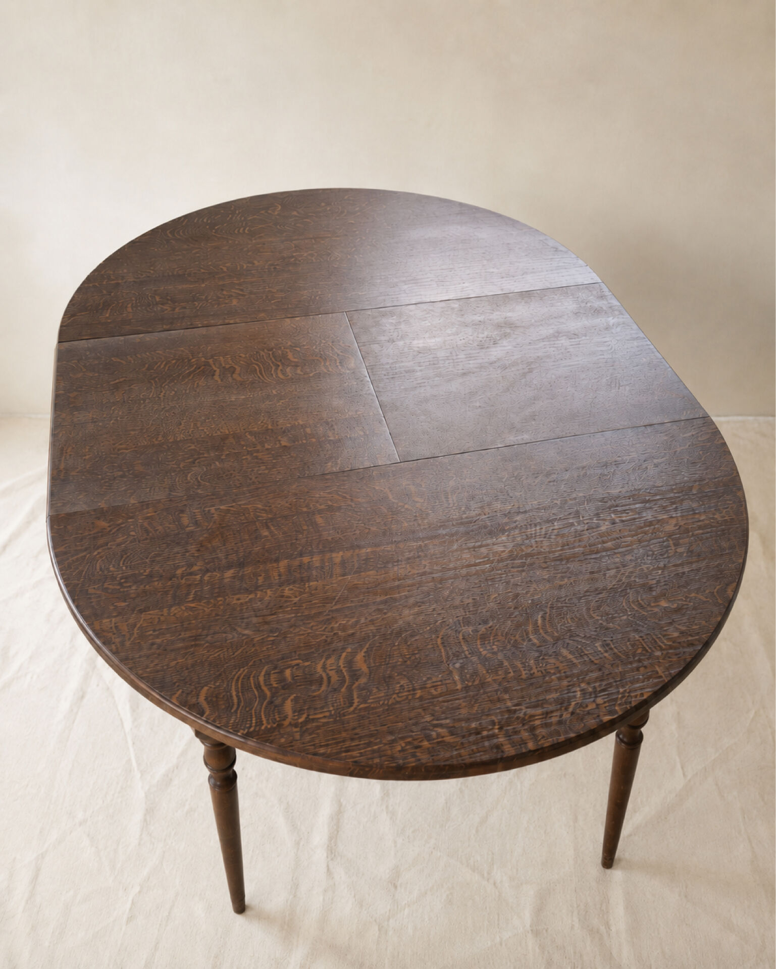 Vintage extendable round table in dark brown wood, Ø100 to Ø140 cm