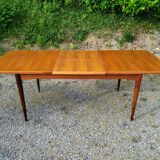 Scandinavian table with extensions