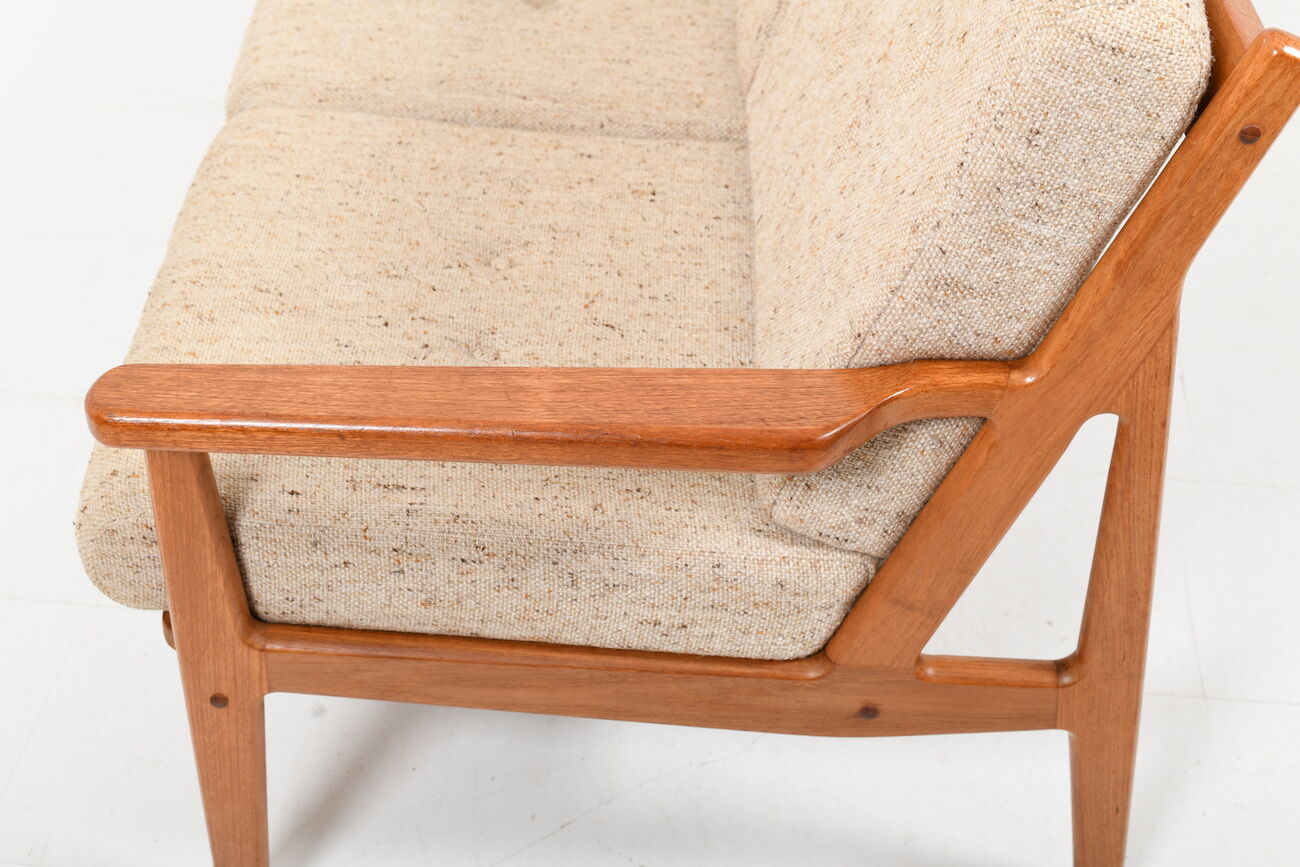 Mid Century Danish 3-Seater Sofa in Teak