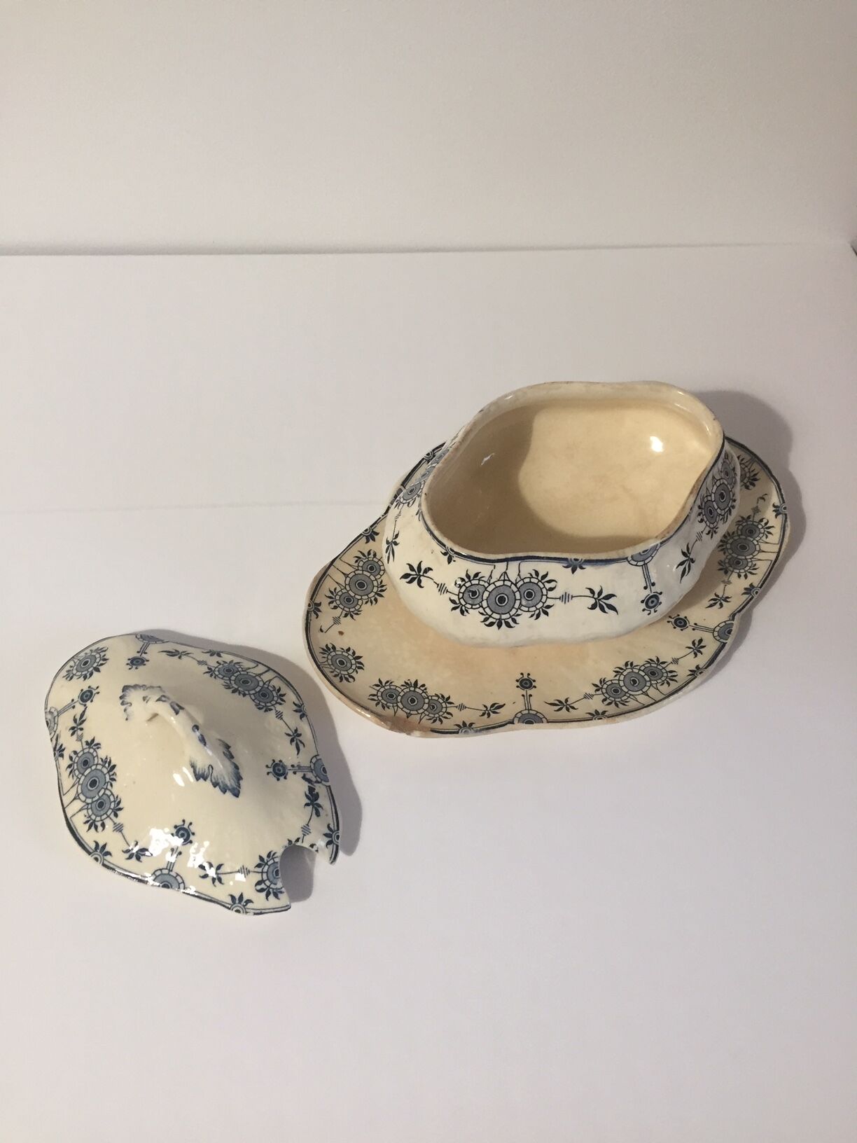 Gien's saucière model Copenhague