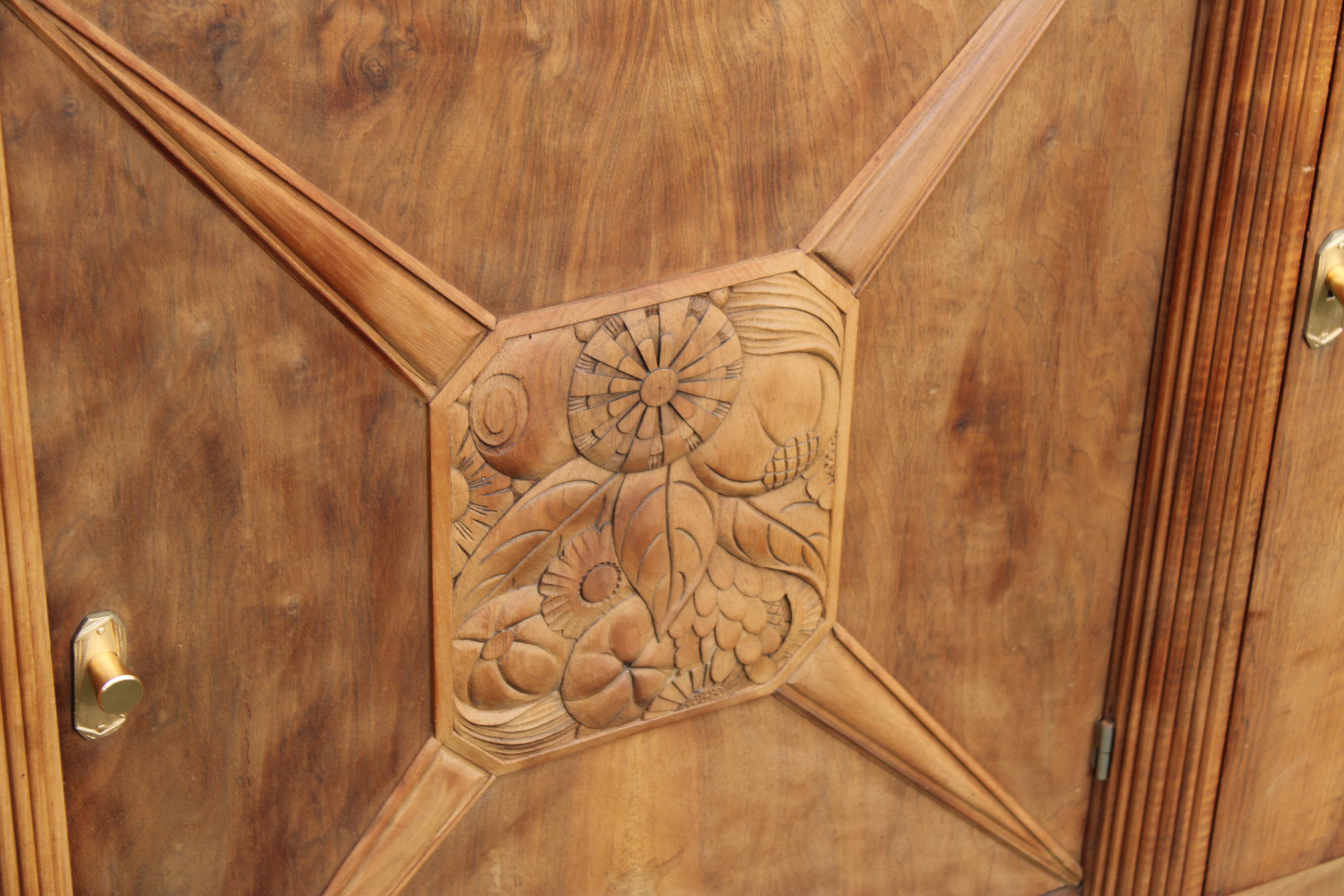 Art Deco sideboard in solid walnut and veneer – pink marble top