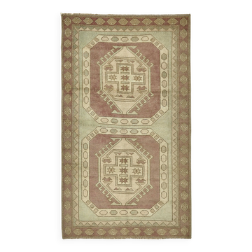 Turkish Vintage Anatolian Rug 104 cm x 181 cm