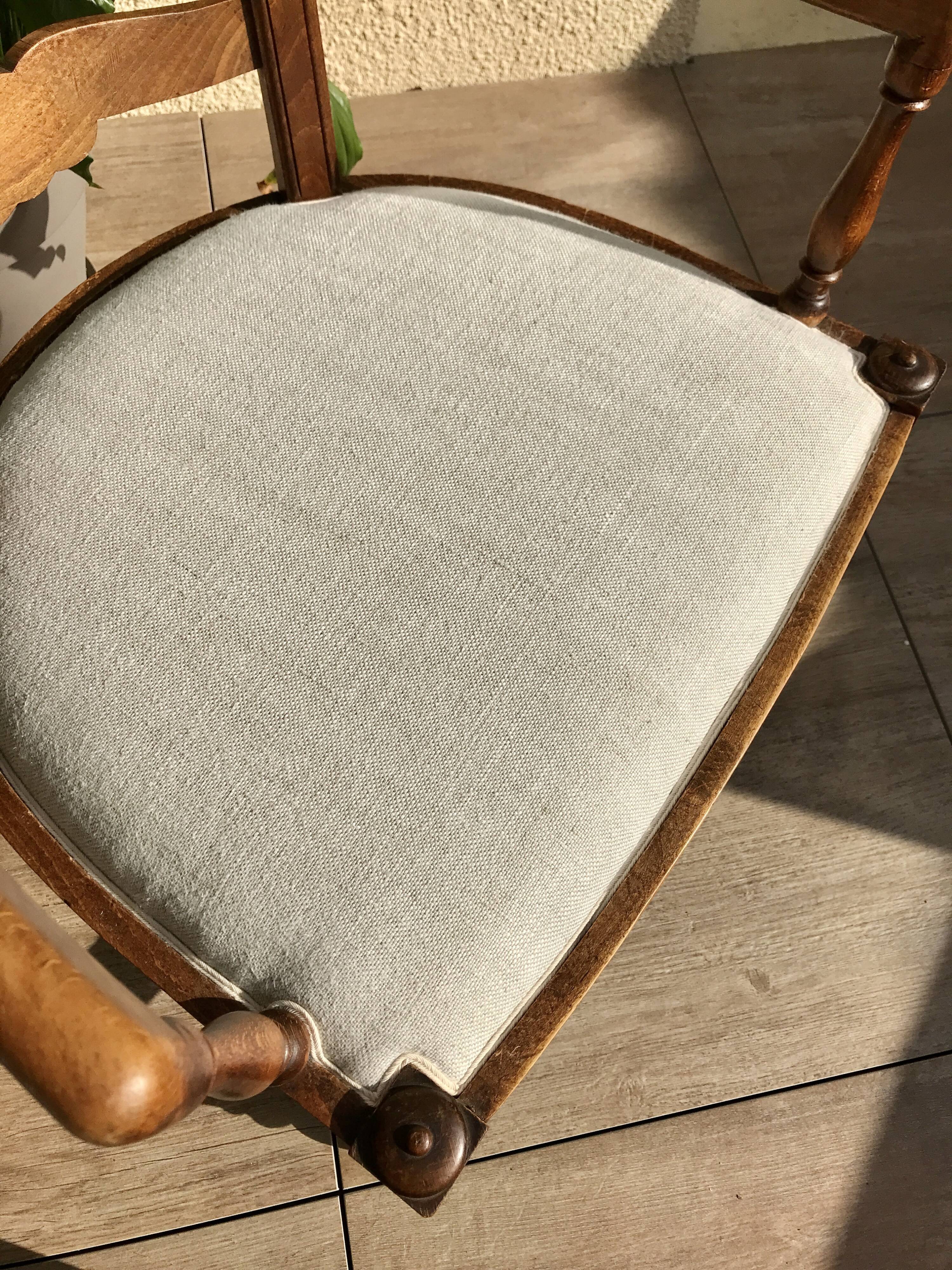Paire de fauteuils anciens