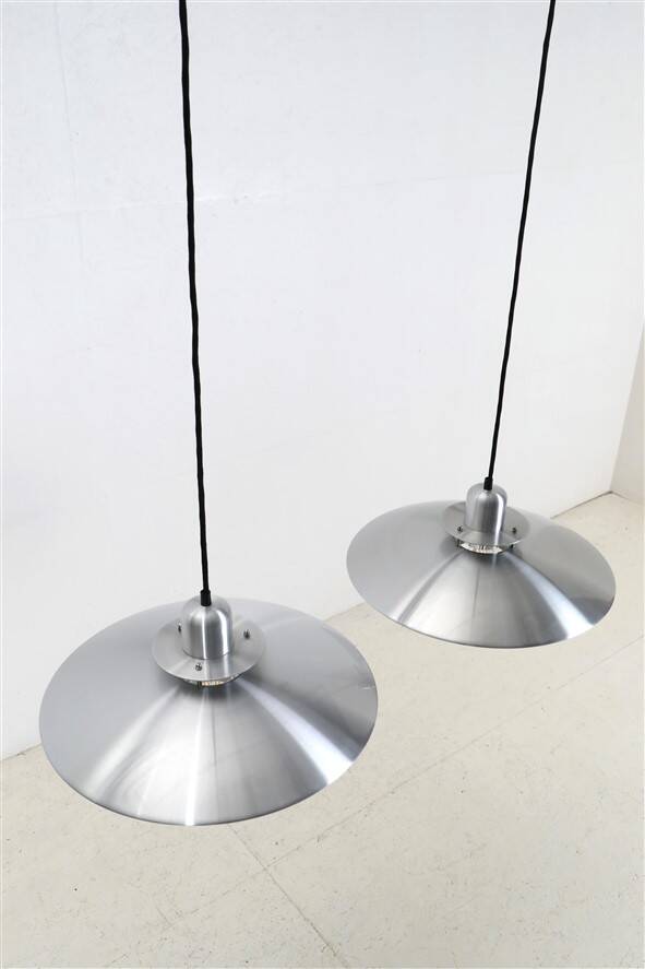 Set of 2 Belid pendant lamps / Danish modern design / aluminium / 1980s / Primus