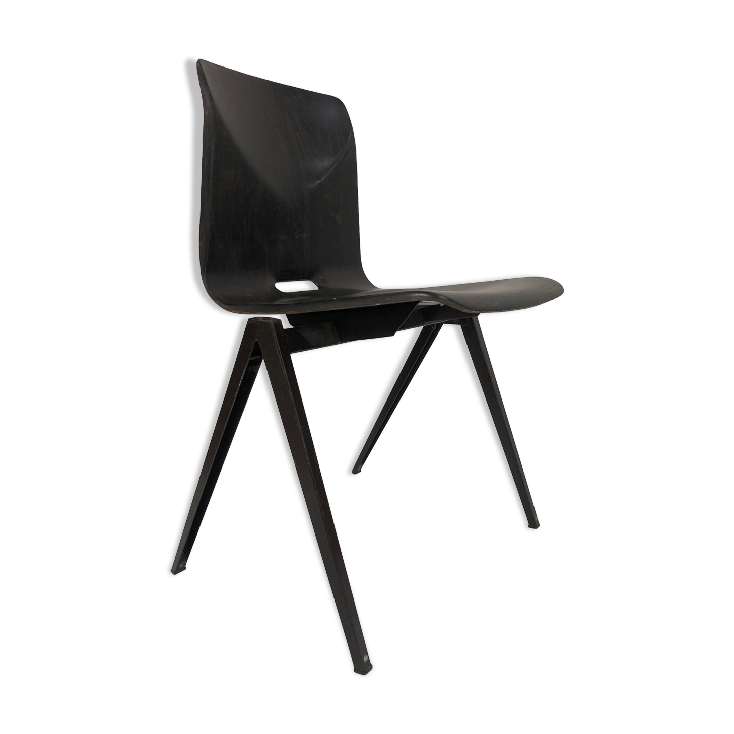 Pagholz Galvanitas S22 stackable school chair
