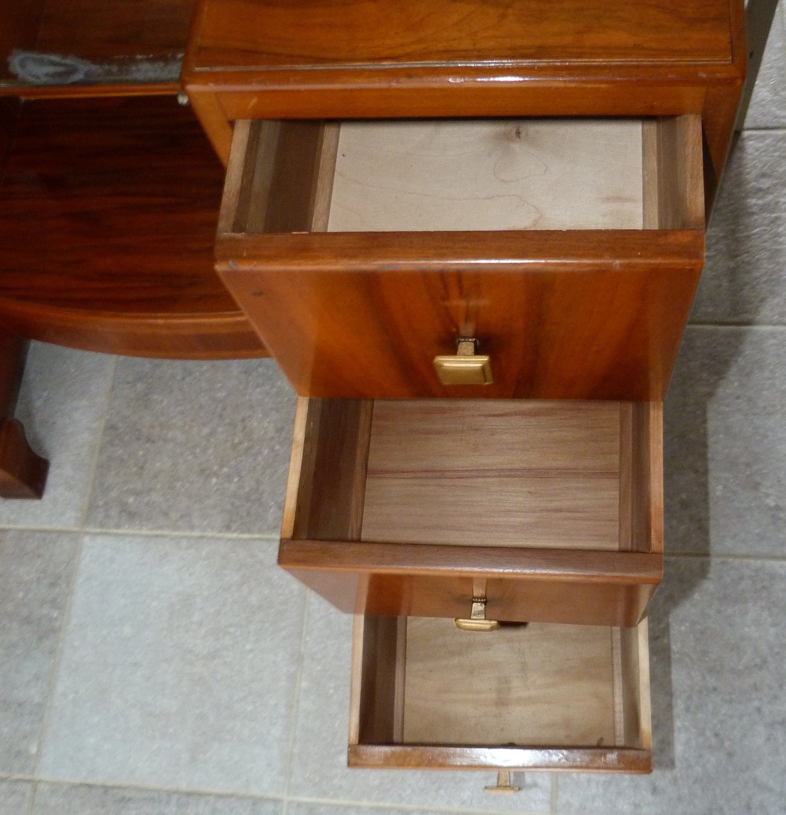 Art Deco hairdresser