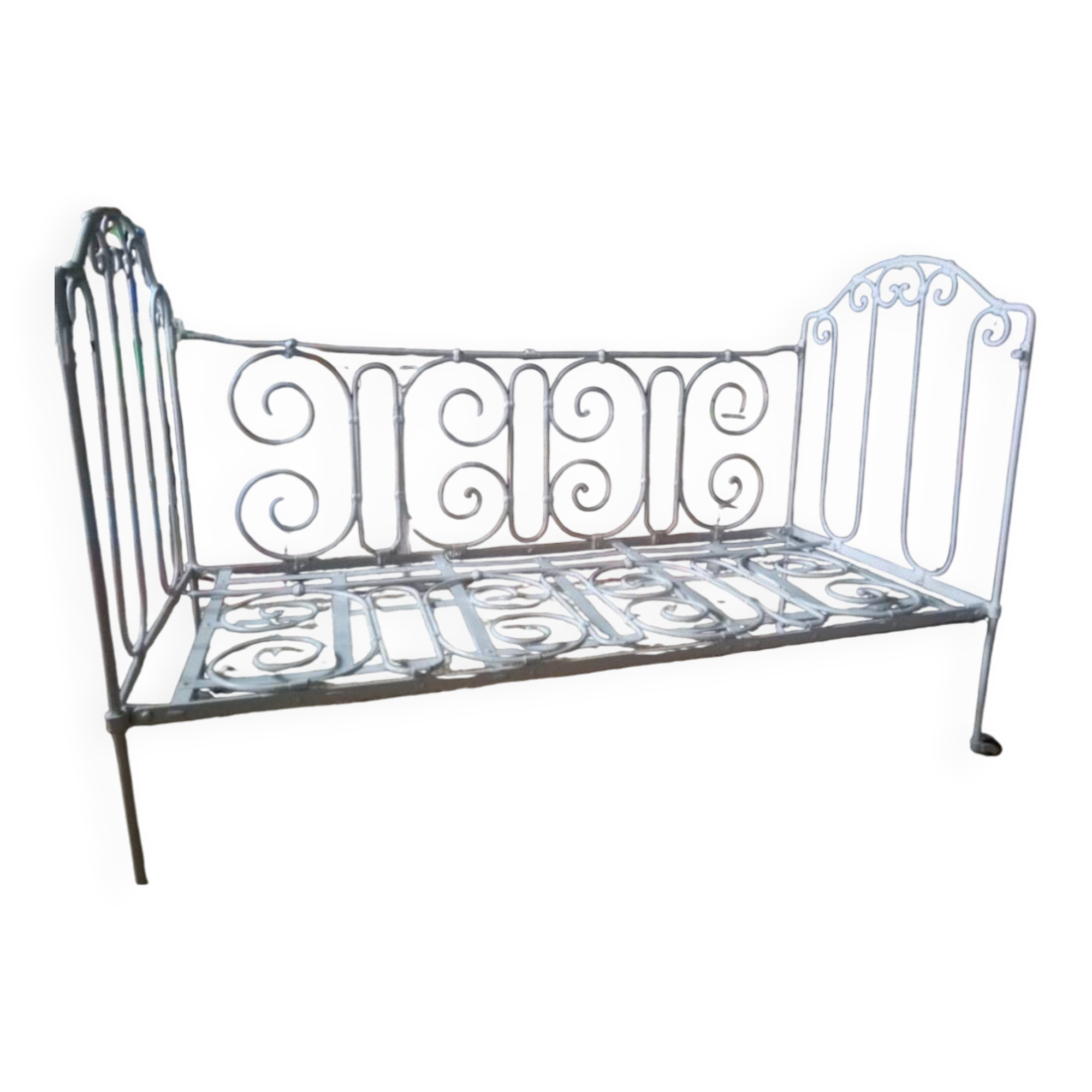 Wrought iron bed