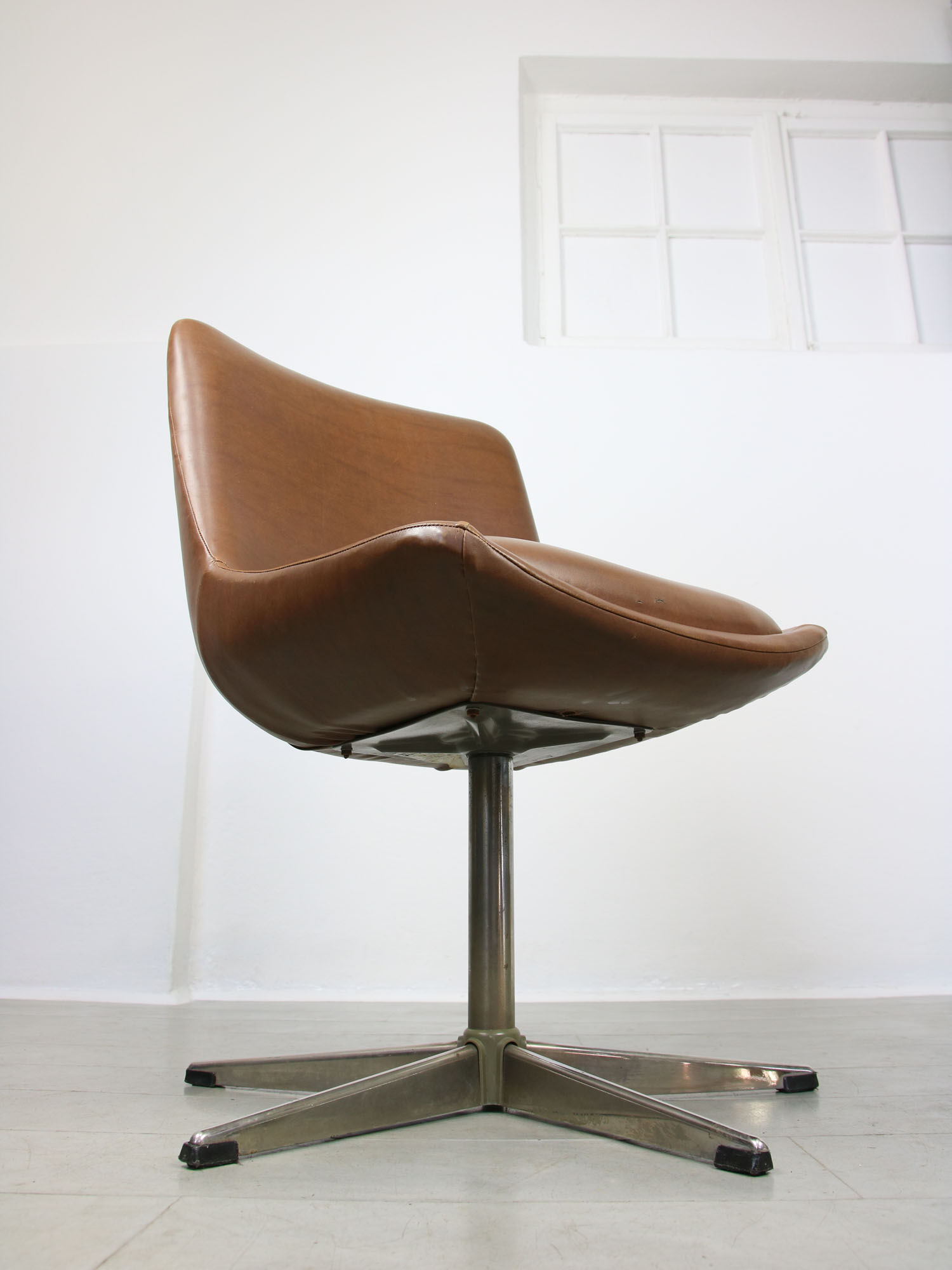 Mid-century Brown Leatherette Swivel Chair from Stol