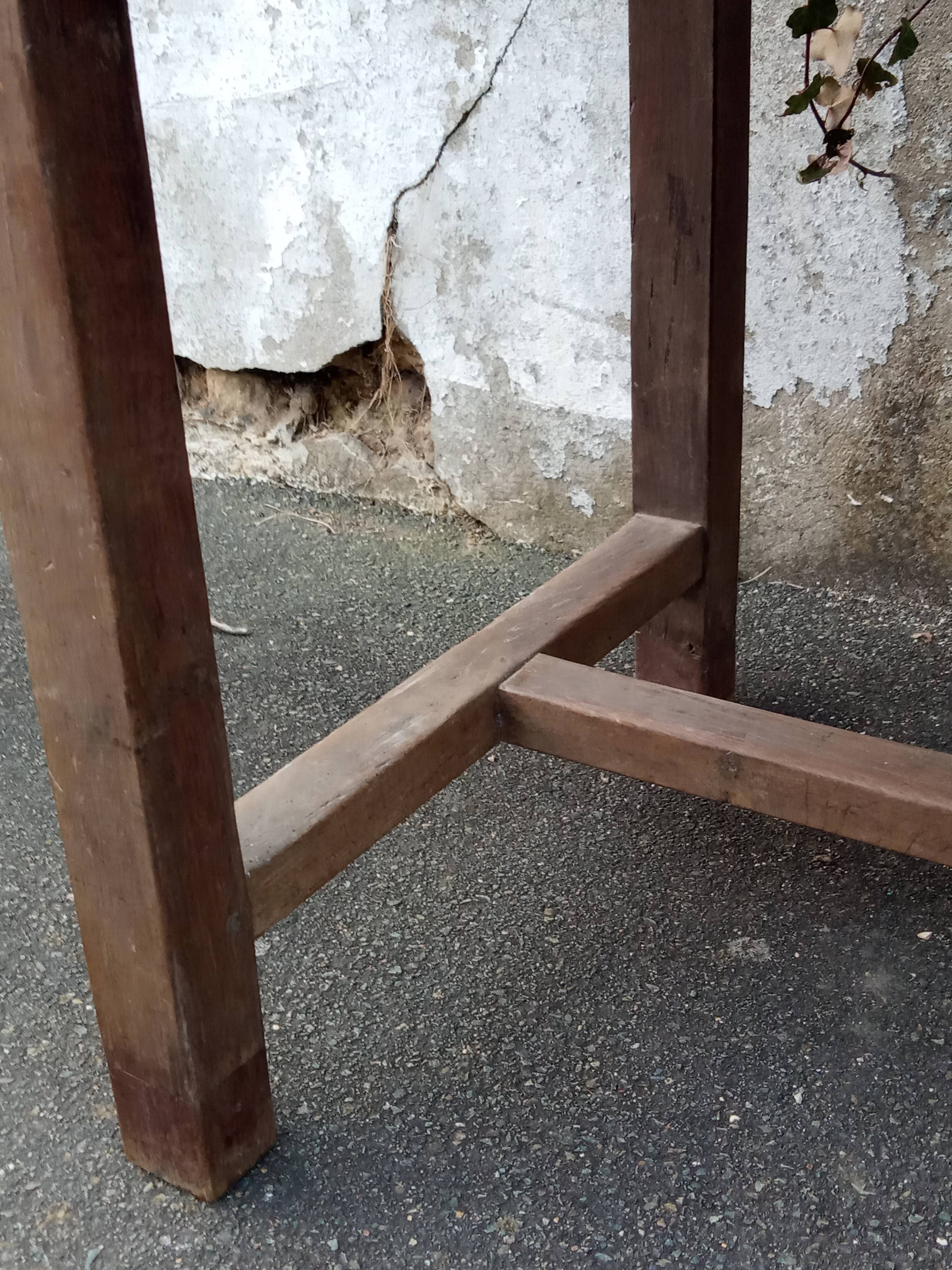 Old farmhouse table 6 people