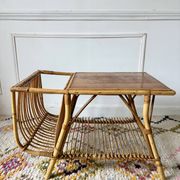 Table basse porte revues en rotin vintage