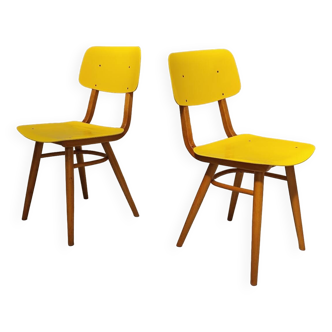Pair of Ton Bystrice Thonet chairs in wood and yellow molded plastic