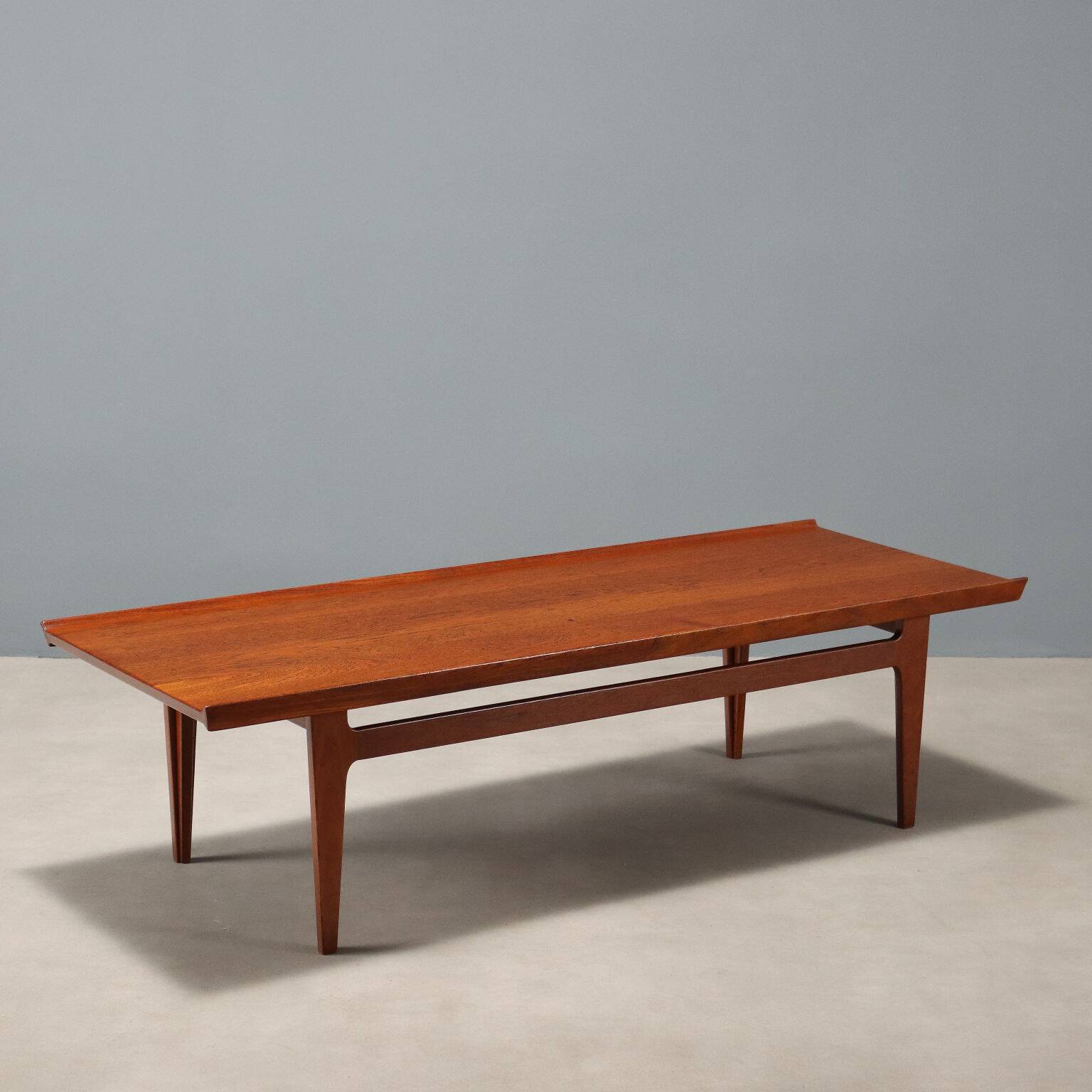 'FD 532' coffee table by Finn Juhl for France & Son
