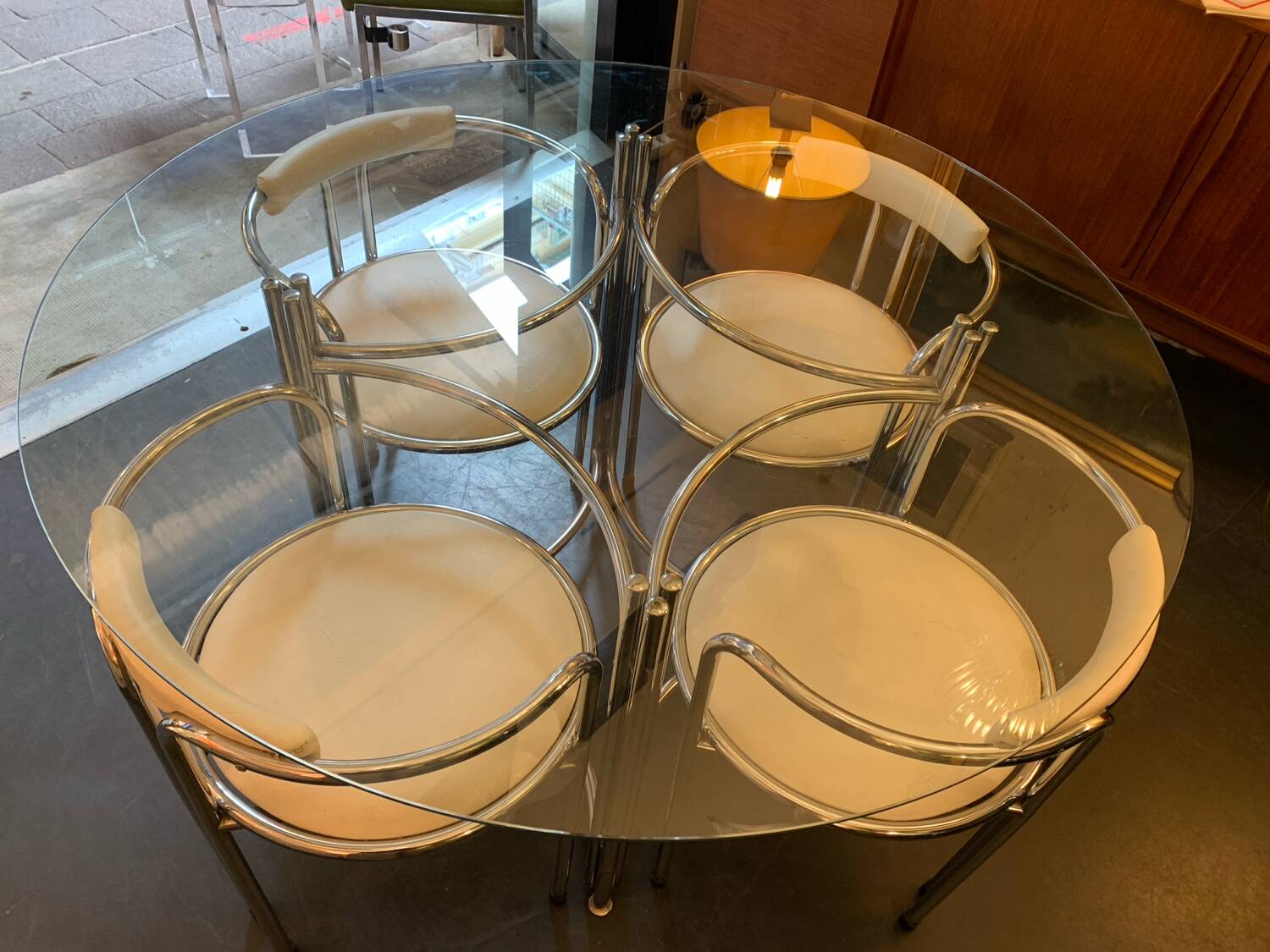 Ensemble table et chaises chrome et verre