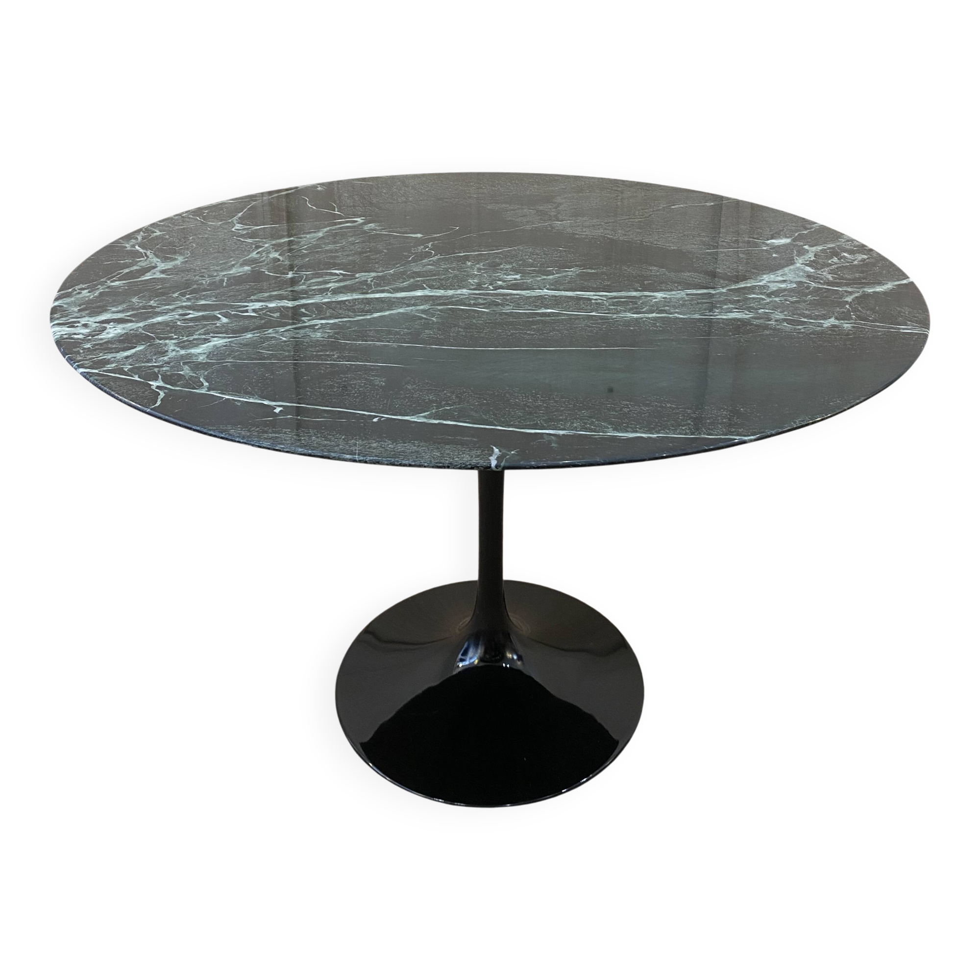 KNOLL round TULIP table in marble by Eero Saarinen