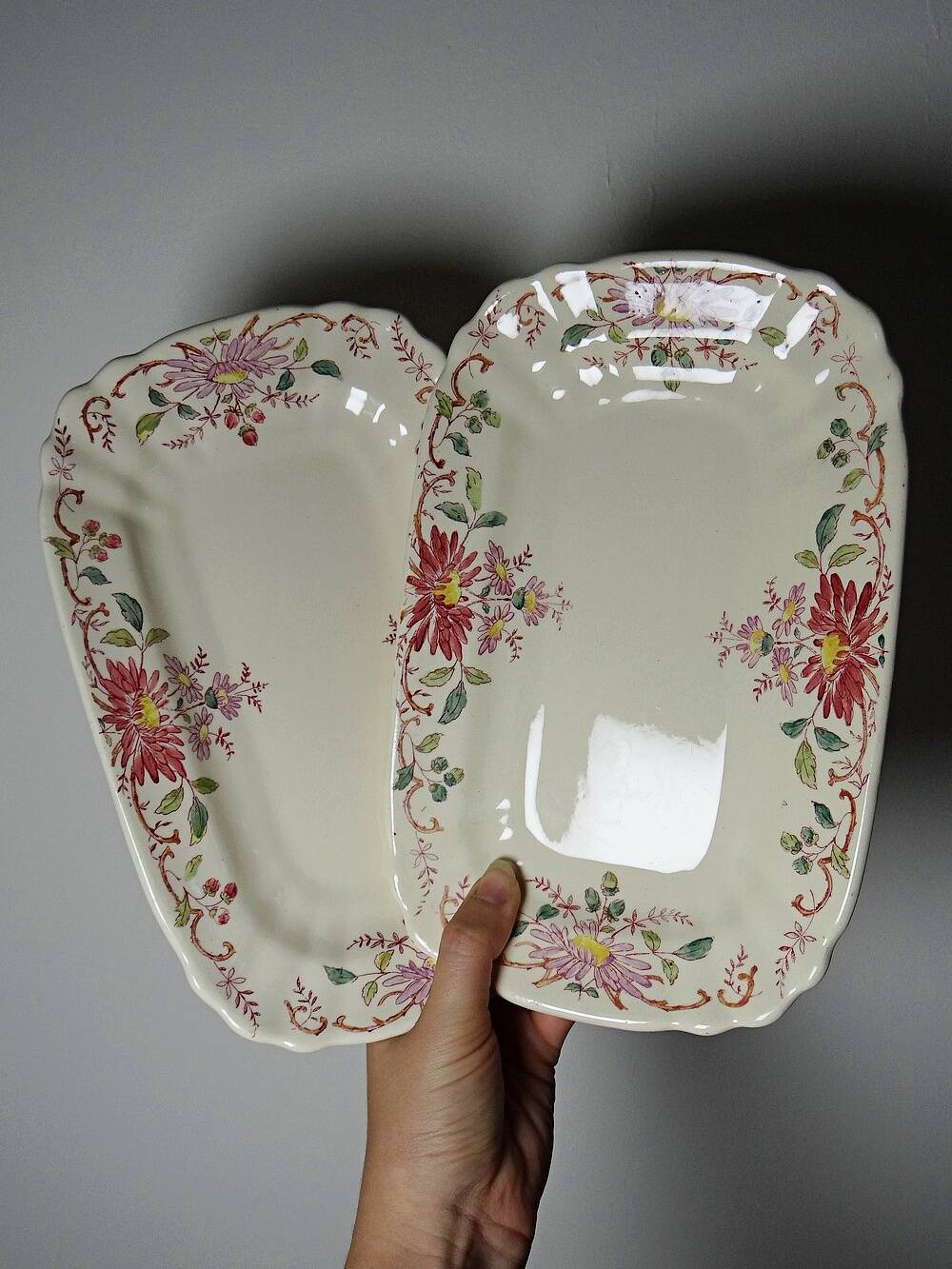 2 raviers anciens Longchamp Pâquerettes en terre de fer polychrome
