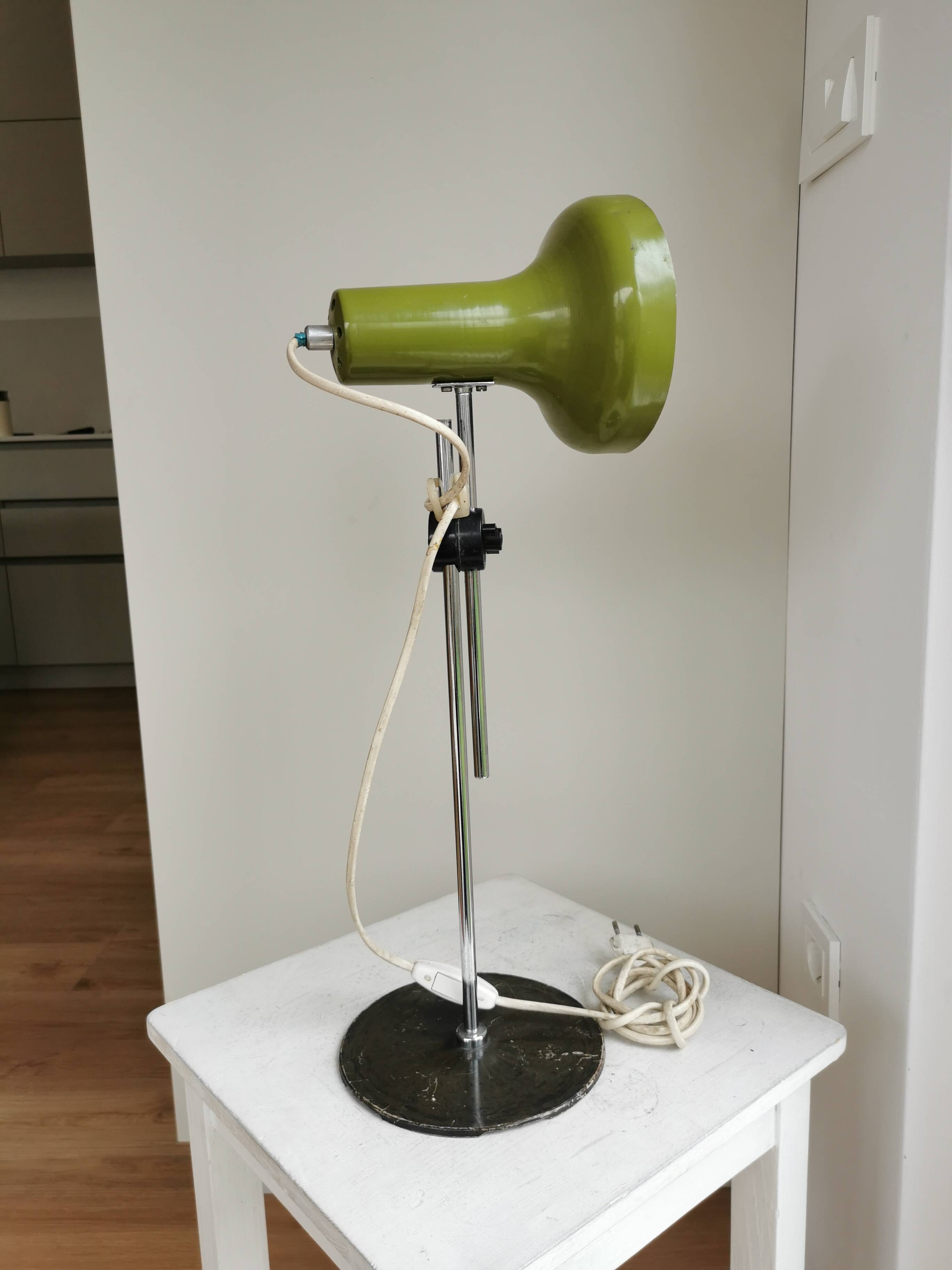 Vintage Olive Green Table Lamp, Adjustable Retro Desk Light