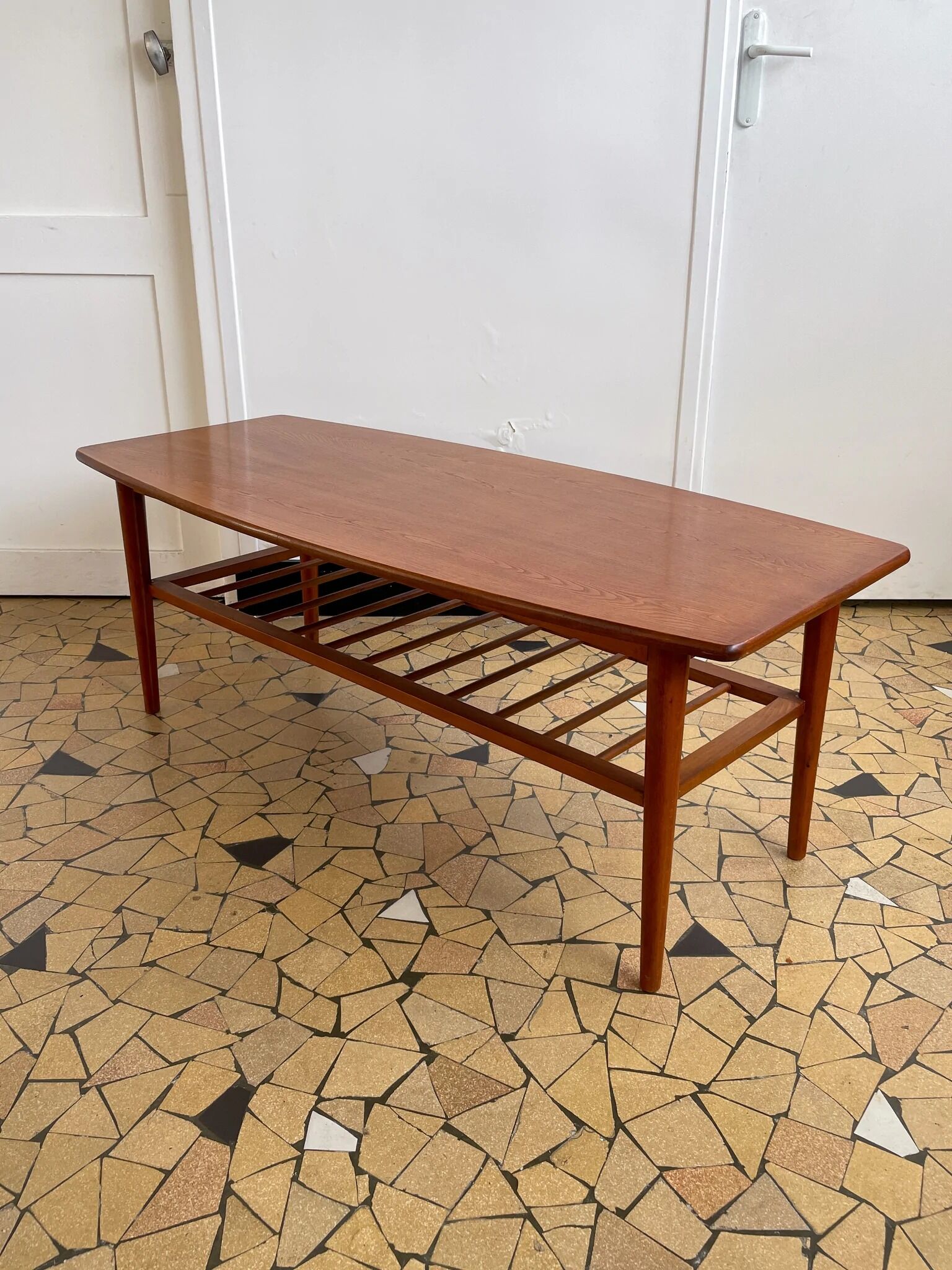 Coffee table feet spindles 120cm