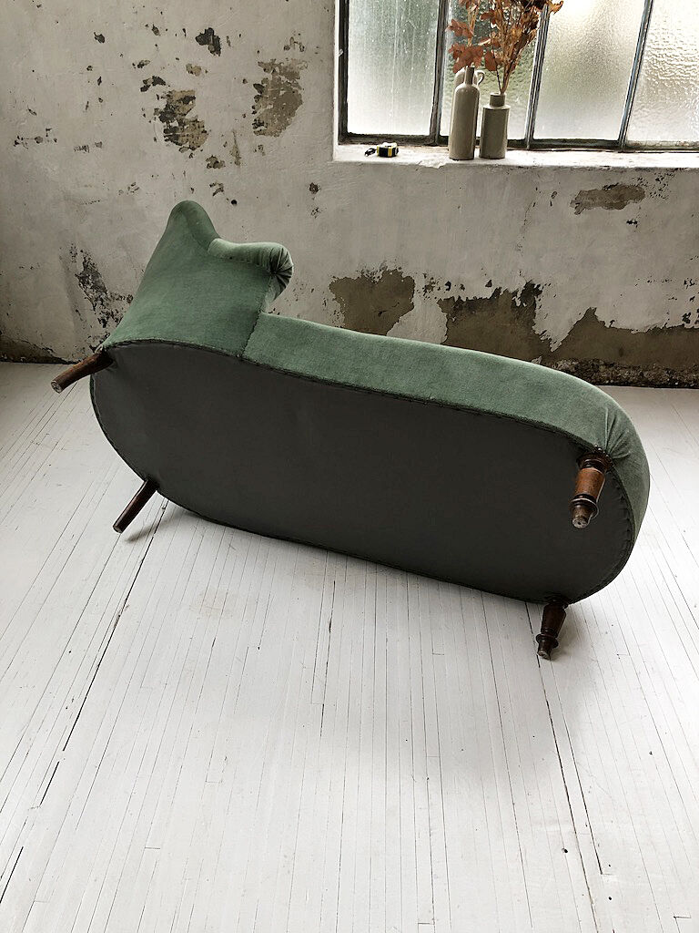 Meridian Napoleon III green velvet