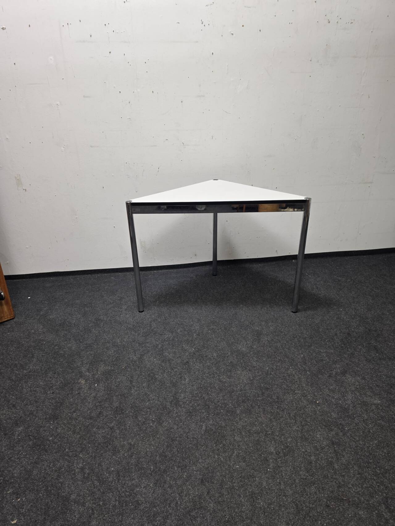 Table triangulaire USM Haller vintage