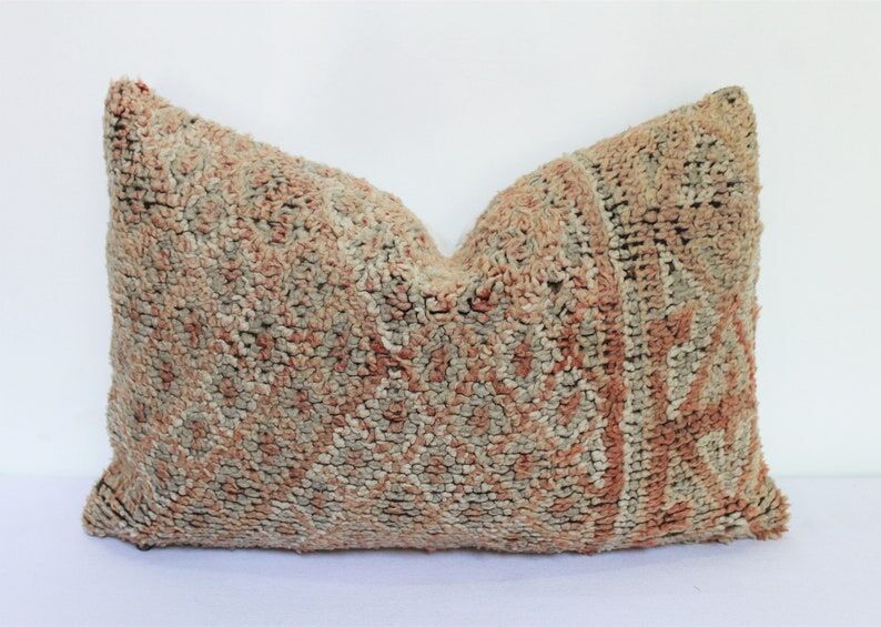 Vintage Moroccan kilim, Berber bujaad pillow, decorative pillow, Berber cushion.