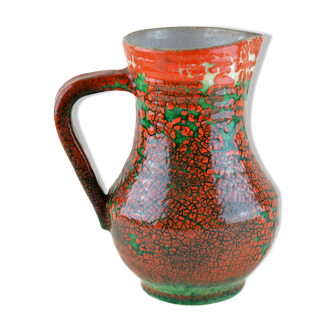 Accolay, pitcher with vibrant colors