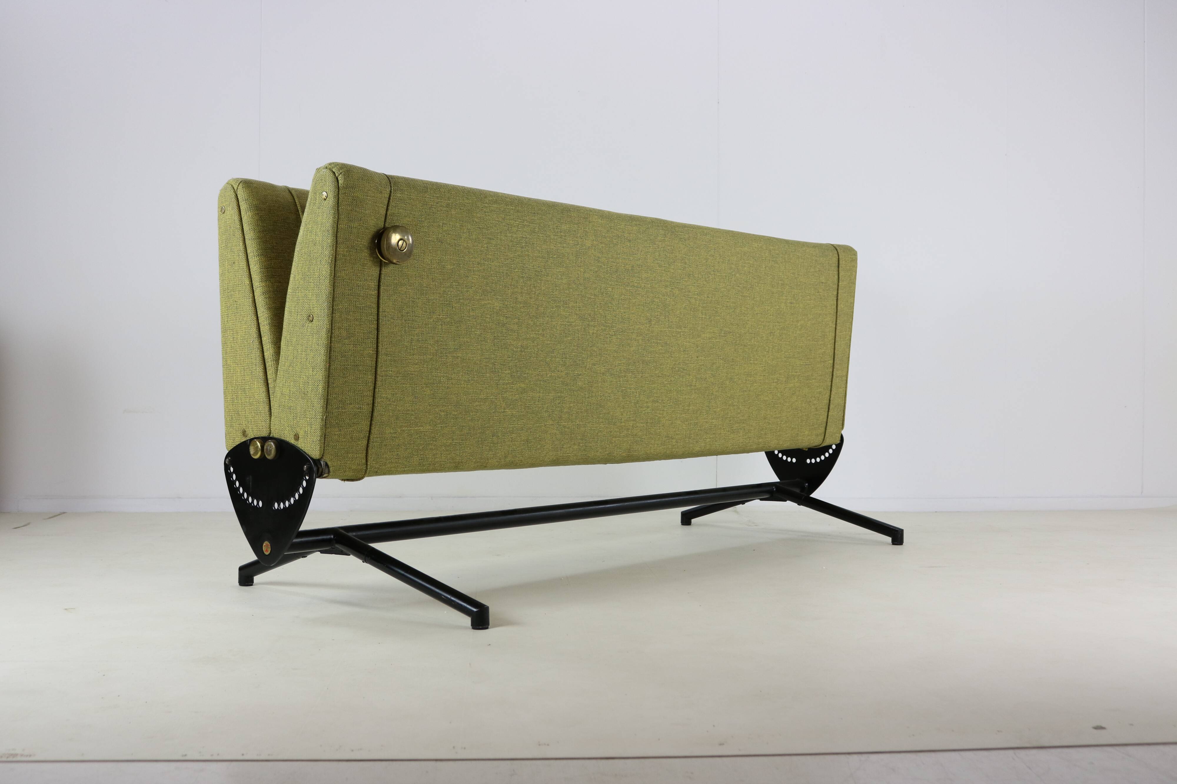 D70 sofa by Osvaldo Borsani for Tecno Italy