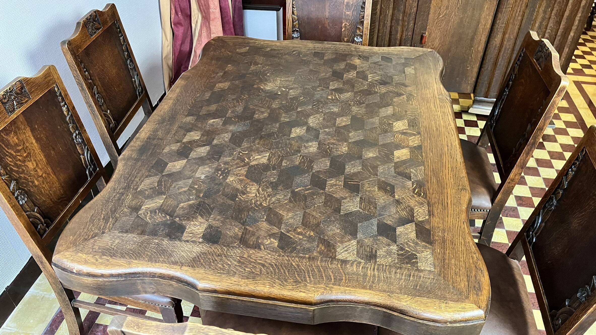 Art Deco extendable oak table with marquetry + 6 chairs – 1920s