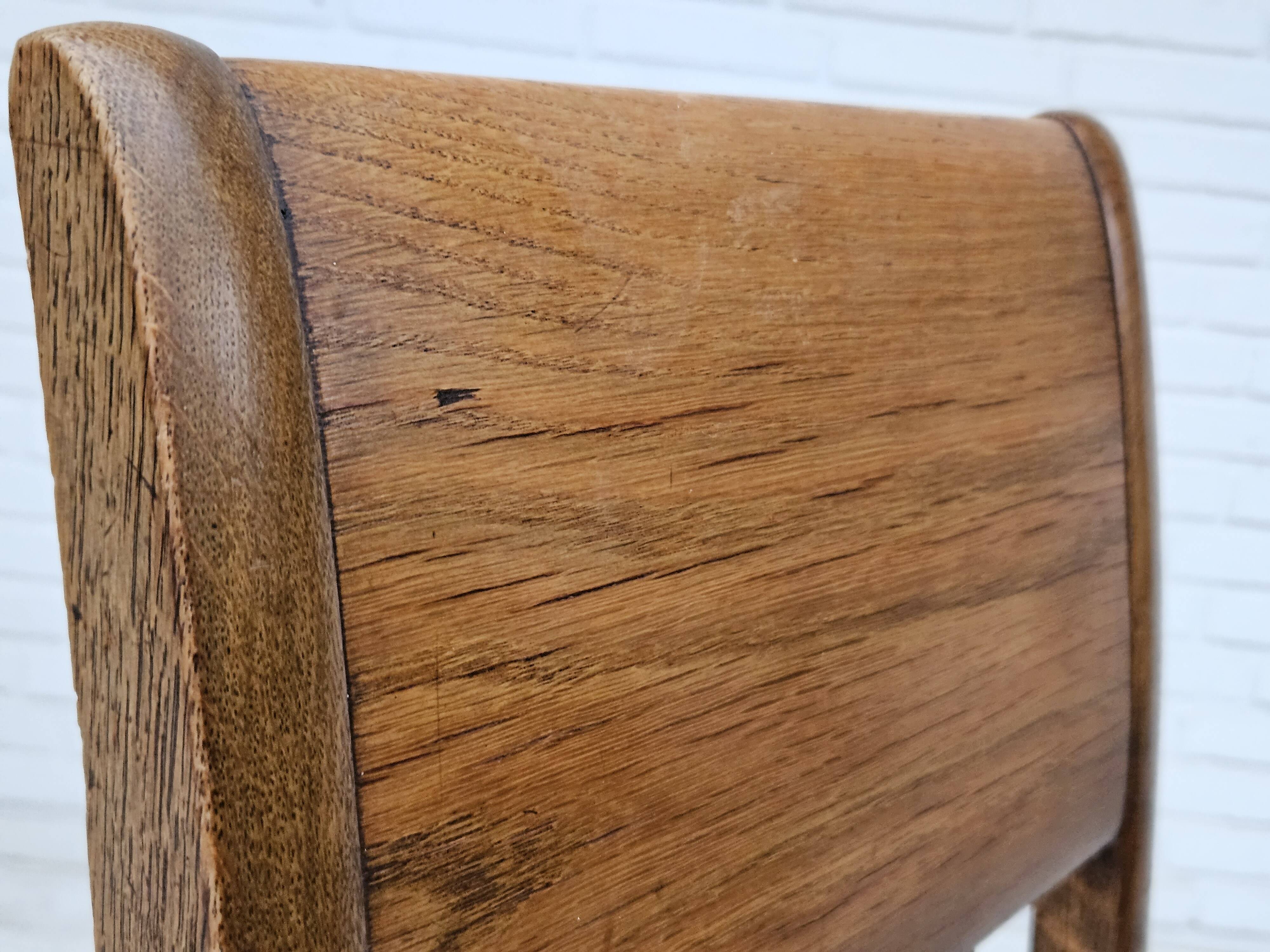 Suite de 6 chaises scandinaves années 30, bon état d'origine.